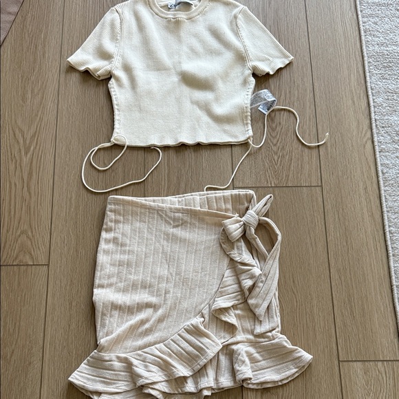 Dresses & Skirts - Cream Ribbed Top and Skirt Set